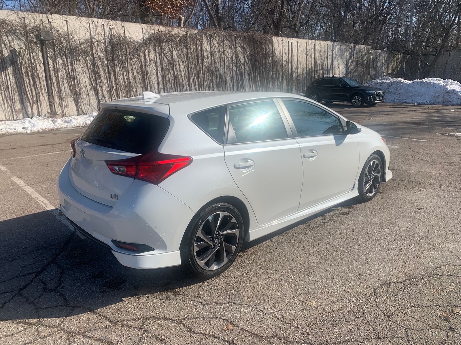 Thumbnail: 2018 Toyota Corolla iM - 3