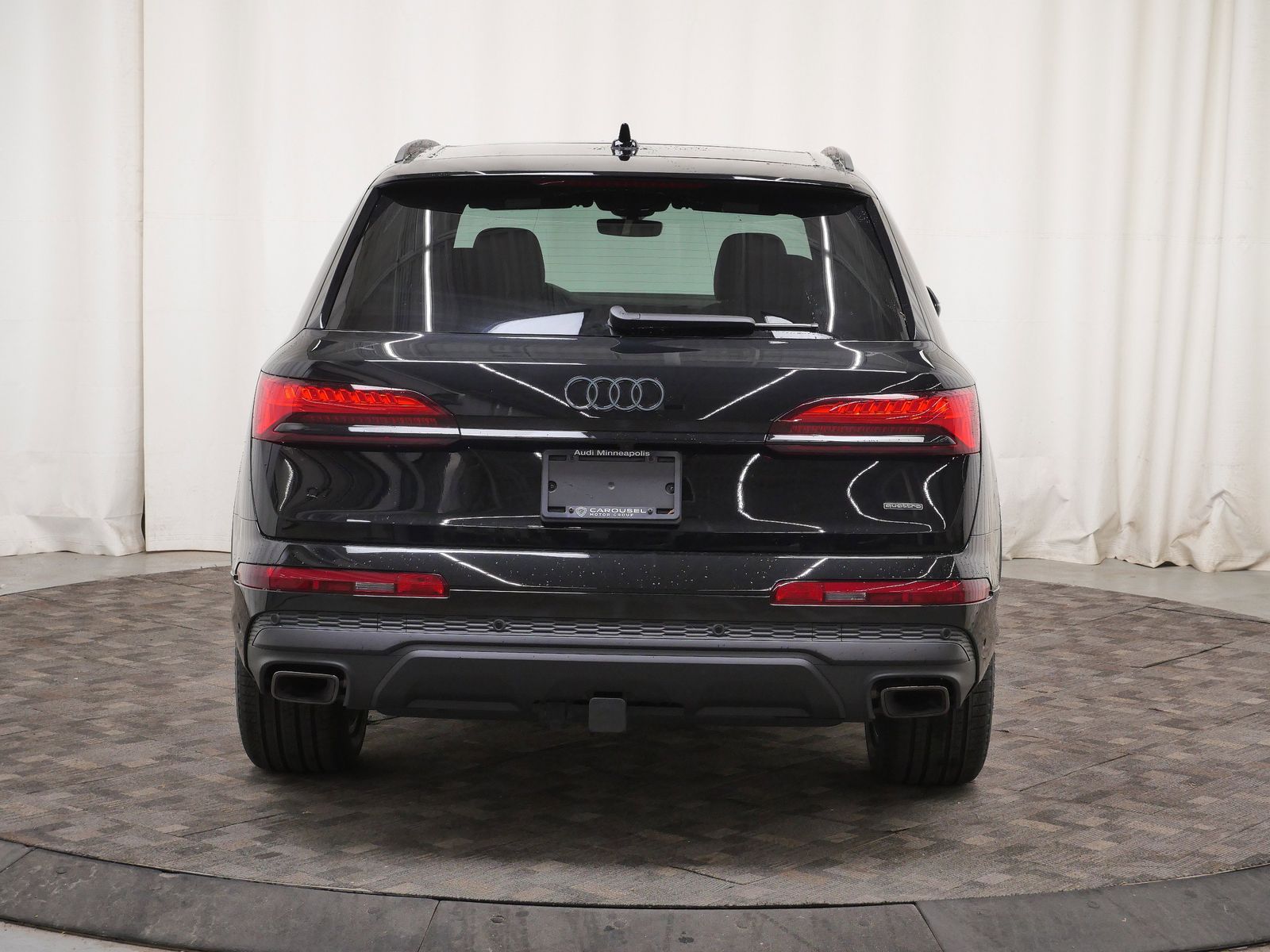 Thumbnail: 2026 Audi Q7 - 5