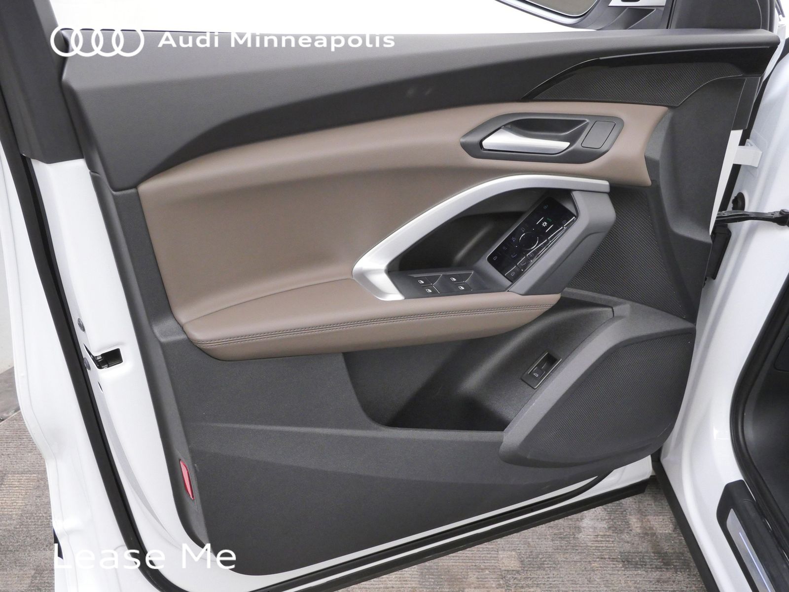 Thumbnail: 2025 Audi Q5 - 12