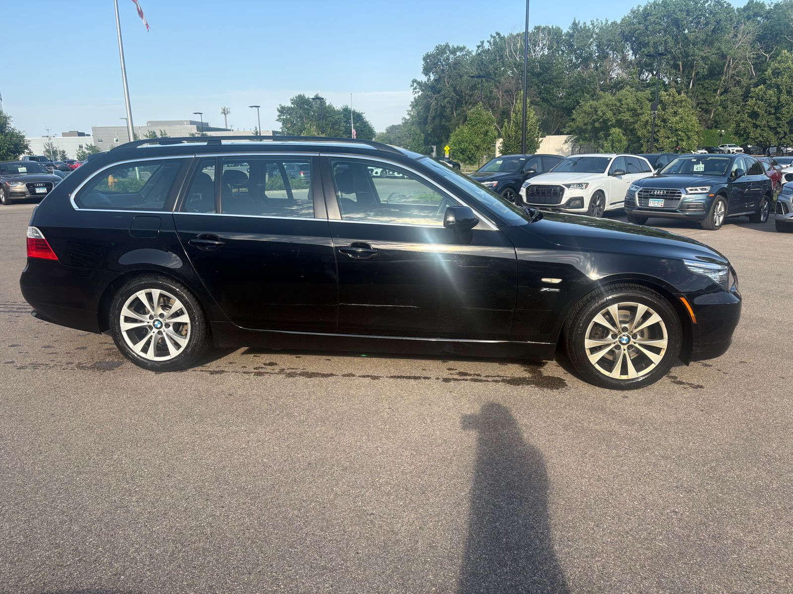 Thumbnail: 2010 BMW 5 Series - 5