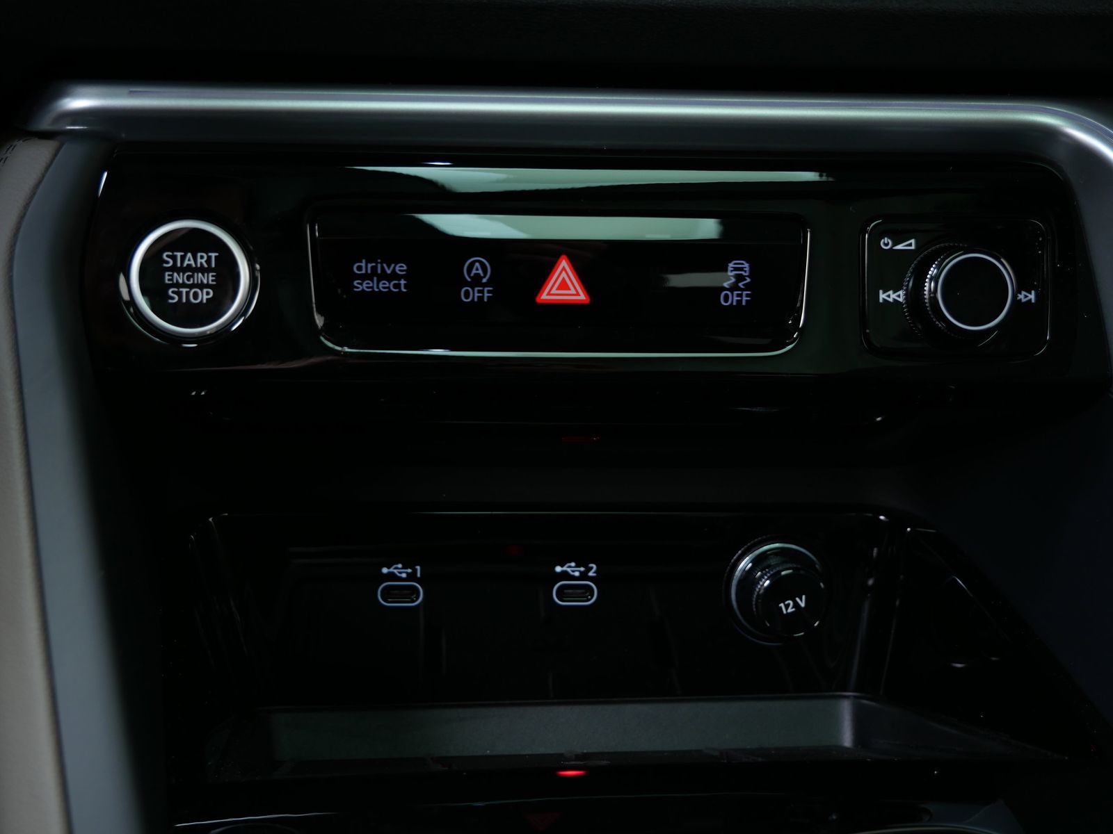 Thumbnail: 2025 Audi Q5 - 13