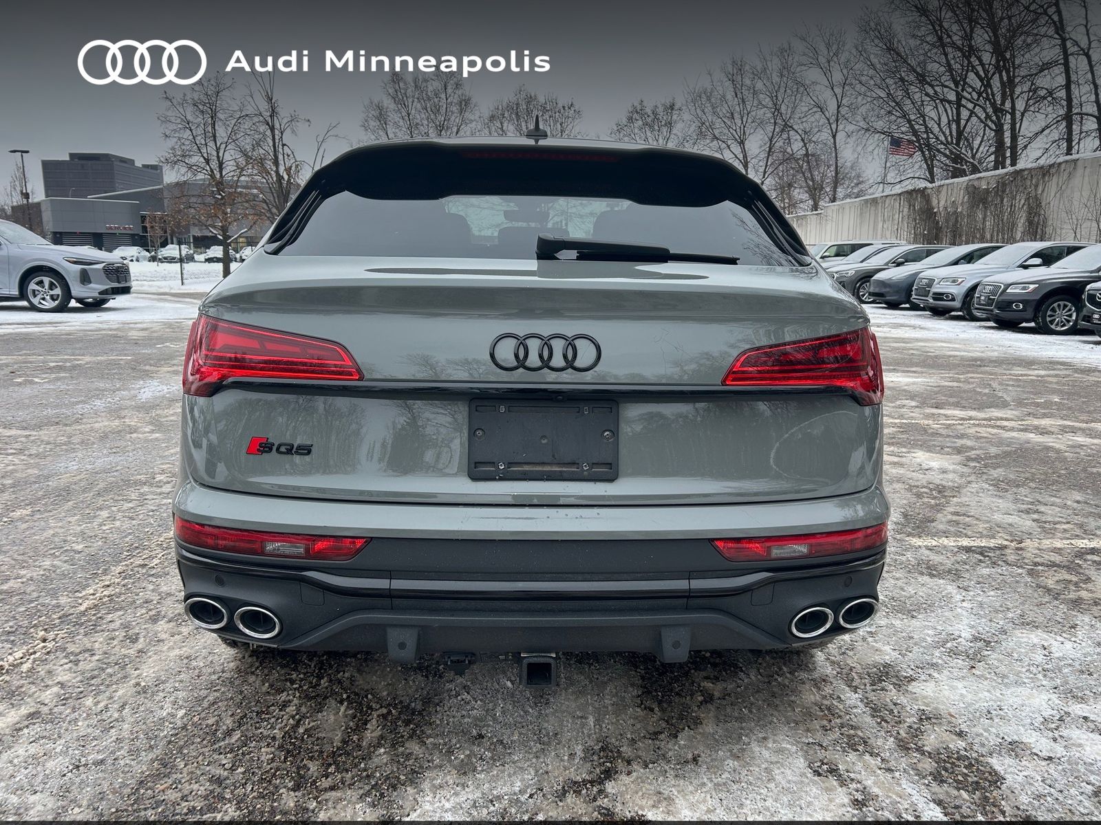 Thumbnail: 2022 Audi SQ5 - 10