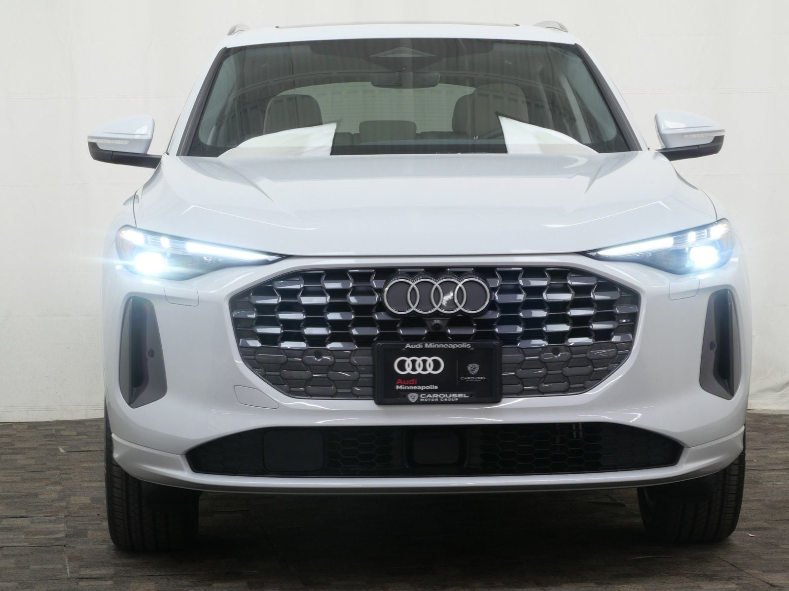 Thumbnail: 2025 Audi Q5 - 9