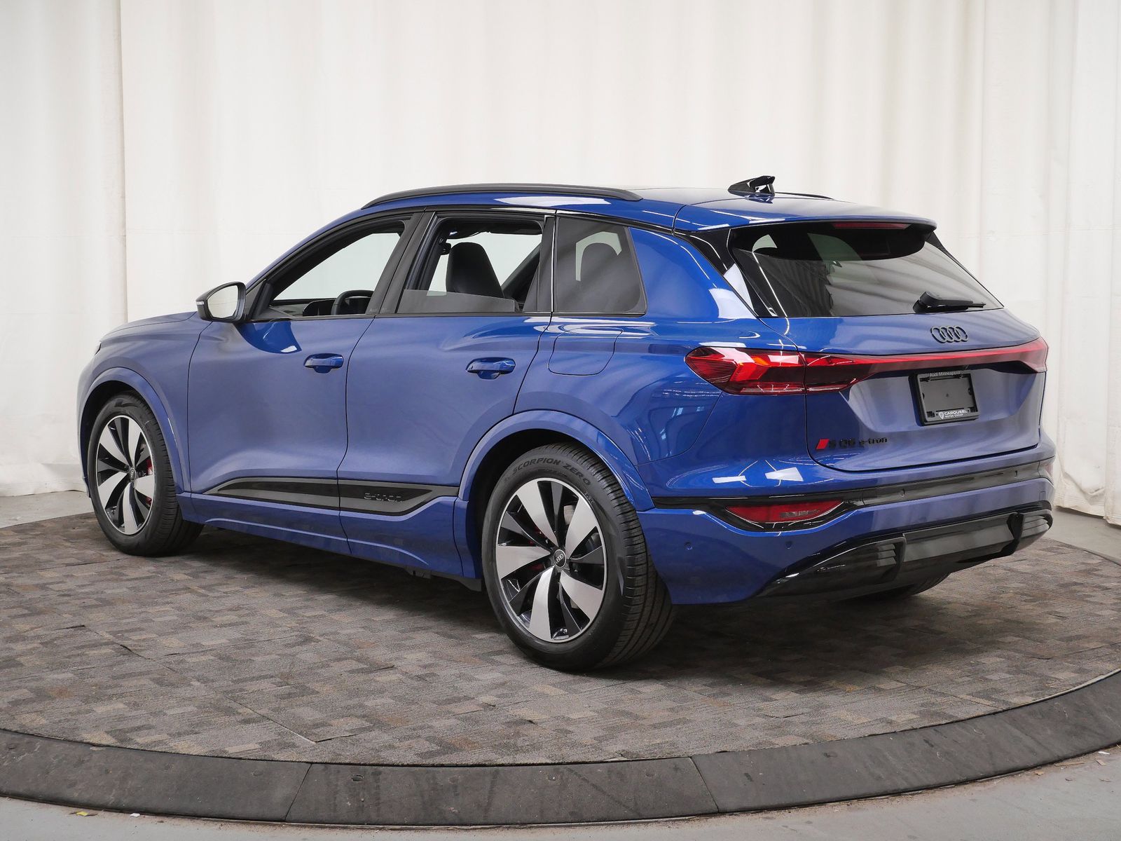 Thumbnail: 2027 Audi SQ6 e-tron - 4