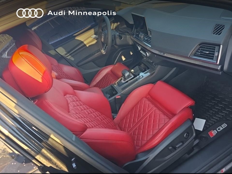 Thumbnail: 2023 Audi SQ5 - 11