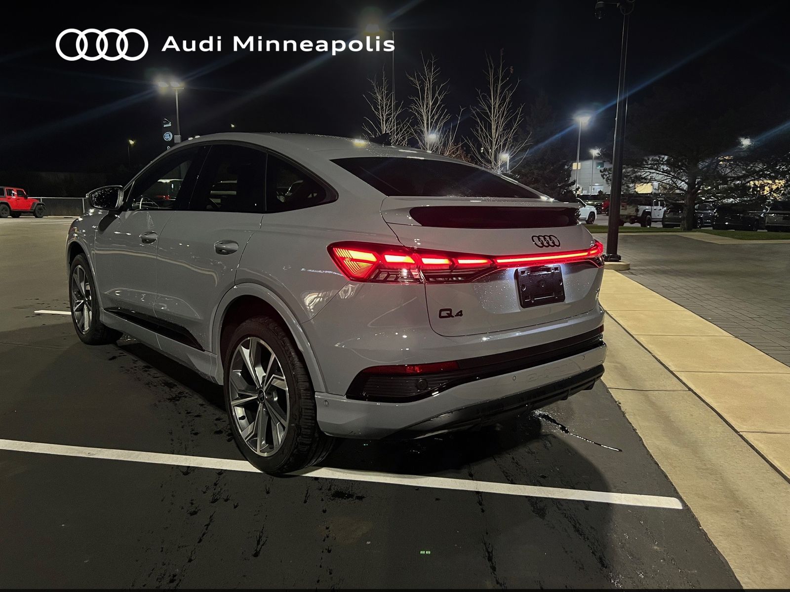 Thumbnail: 2023 Audi Q4 e-tron - 4