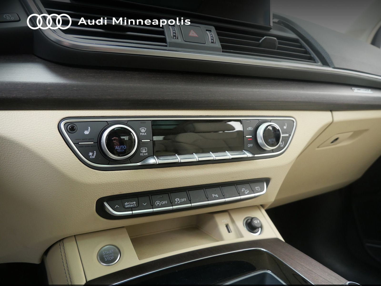 Thumbnail: 2023 Audi Q5 - 23