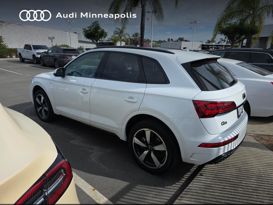 Thumbnail: 2023 Audi Q5 - 13