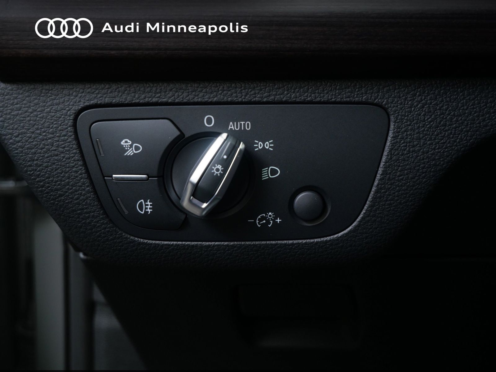 Thumbnail: 2023 Audi Q5 - 17