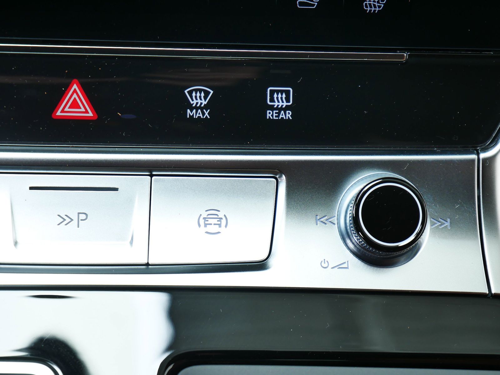 Thumbnail: 2026 Audi RS 6 - 27