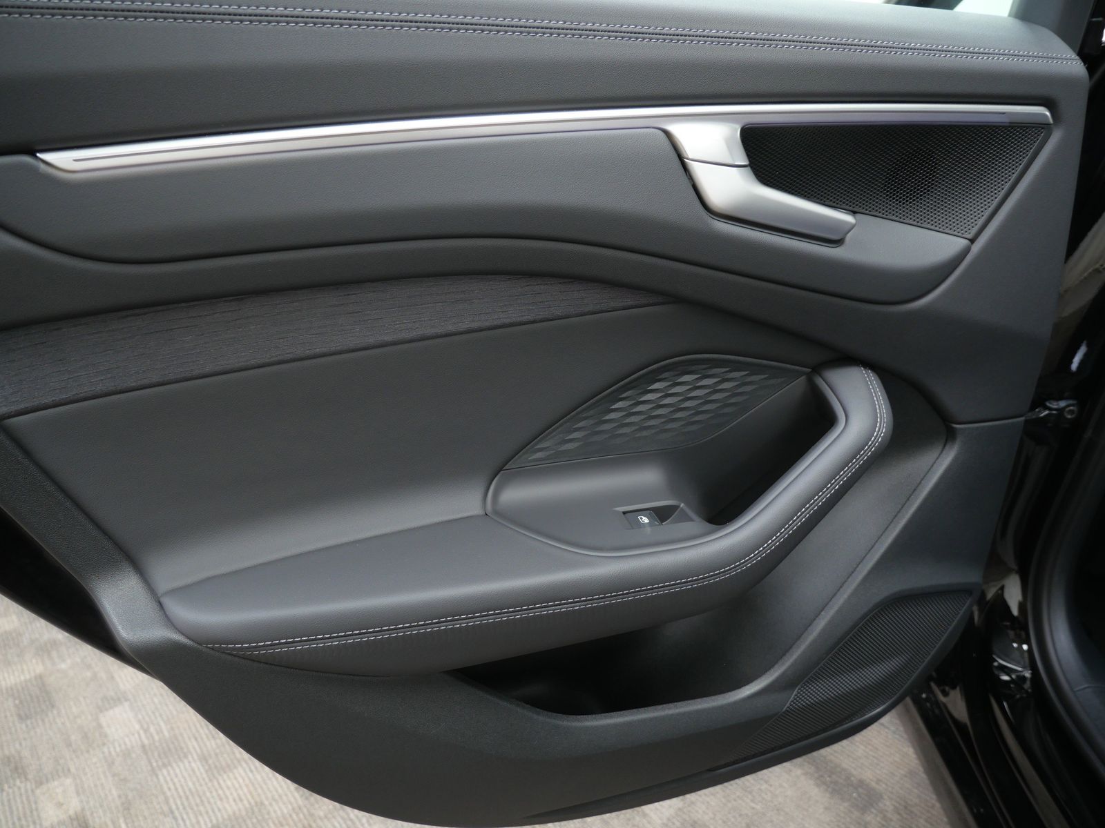 Thumbnail: 2026 Audi A6 - 13