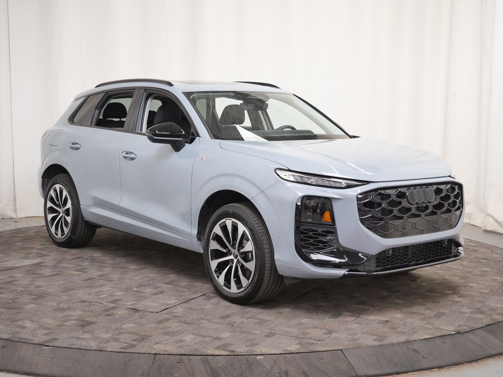 Thumbnail: 2026 Audi Q3 - 8