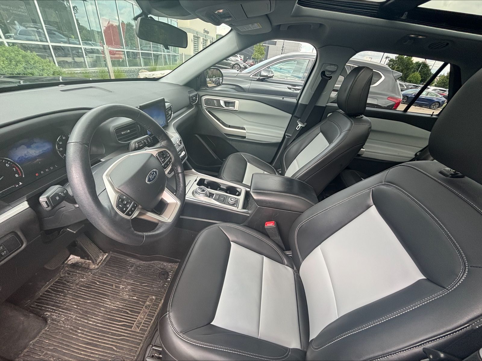 Thumbnail: 2022 Ford Explorer - 2