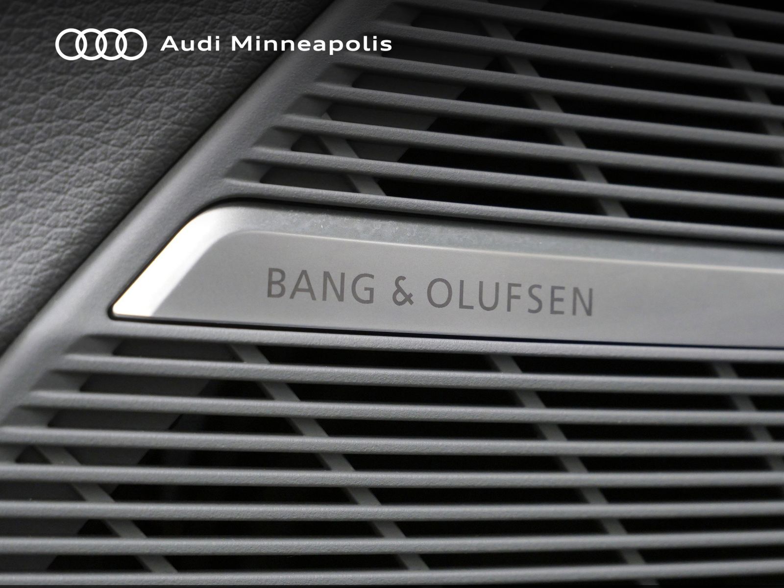 Thumbnail: 2023 Audi Q8 - 20