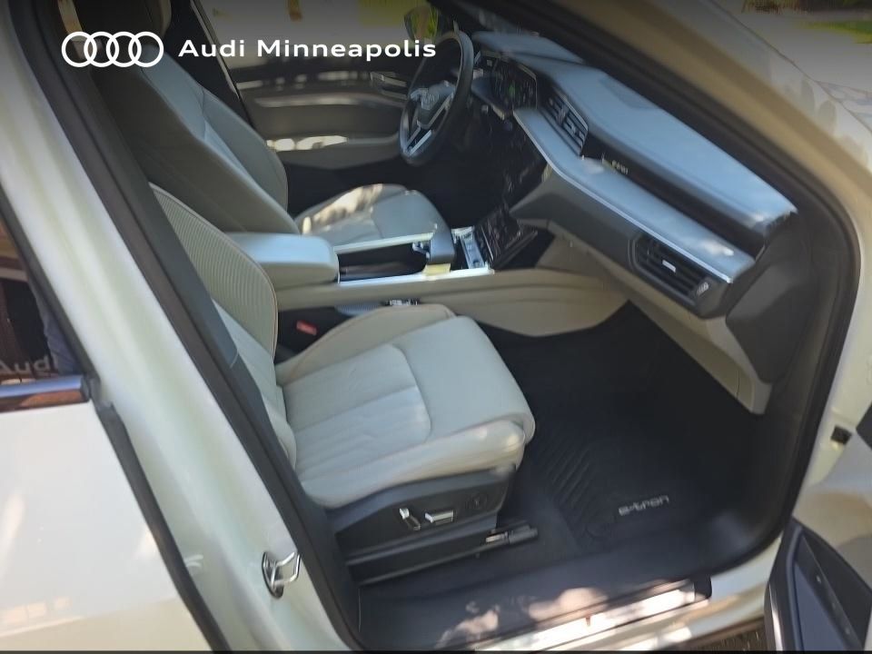 Thumbnail: 2024 Audi Q8 e-tron - 15