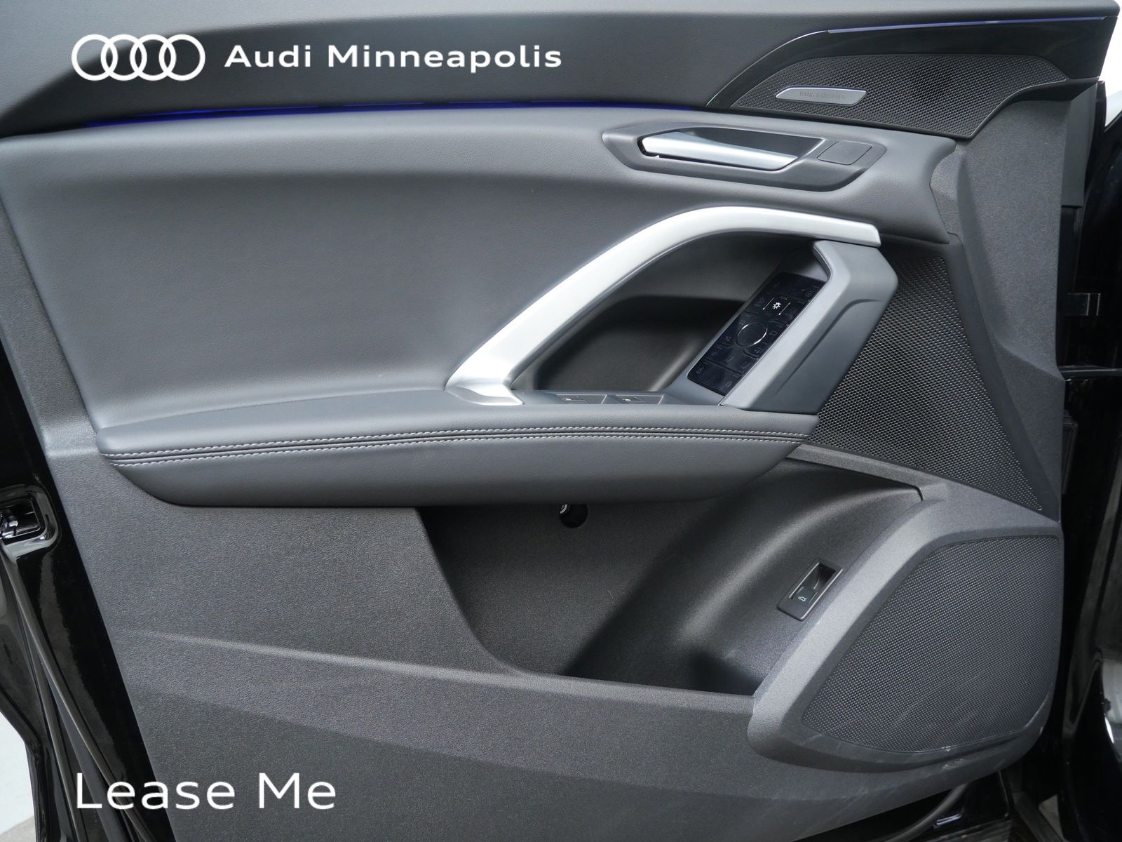 Thumbnail: 2025 Audi Q5 - 12