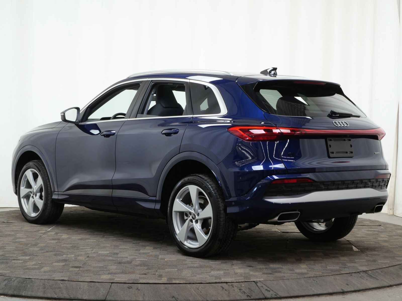 Thumbnail: 2025 Audi Q5 - 3