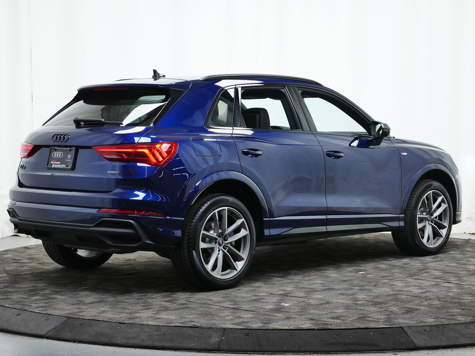 Thumbnail: 2025 Audi Q3 - 6