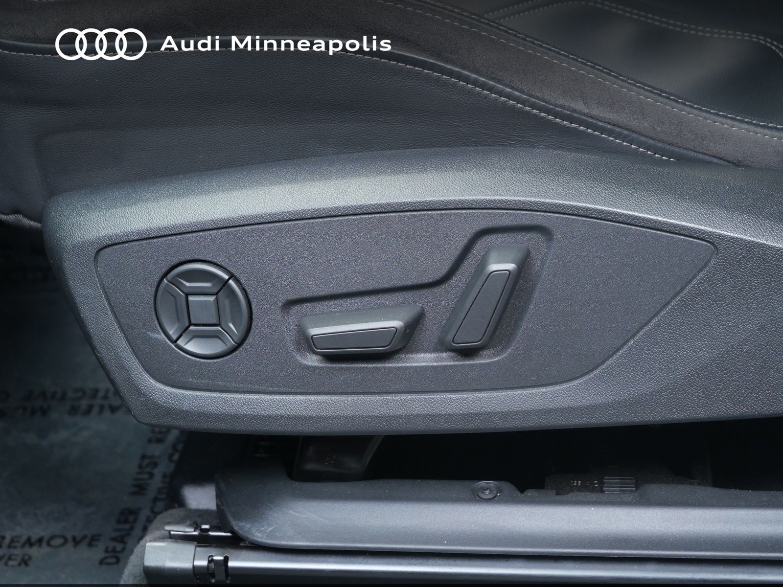 Thumbnail: 2023 Audi Q3 - 13