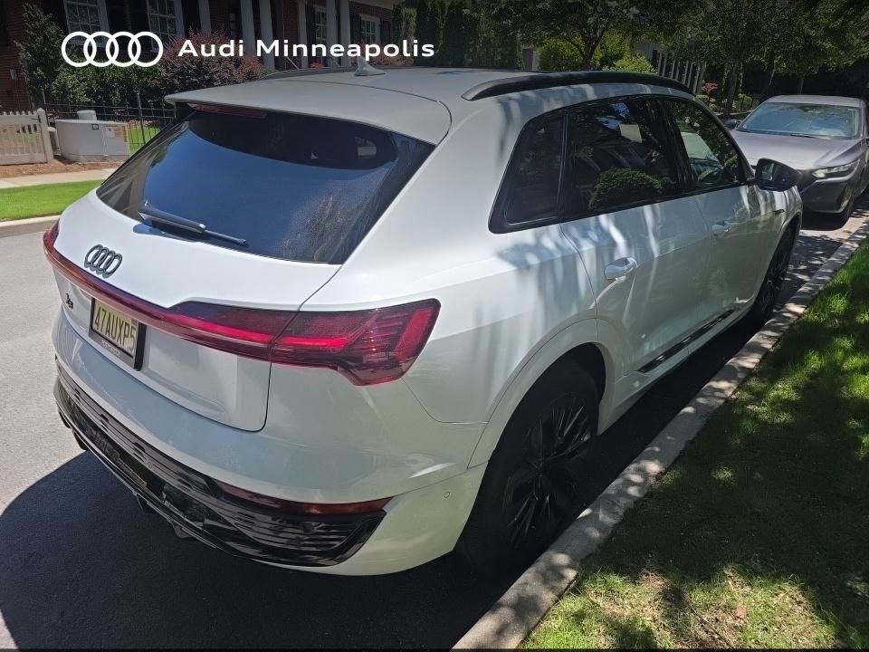 Thumbnail: 2024 Audi Q8 e-tron - 3