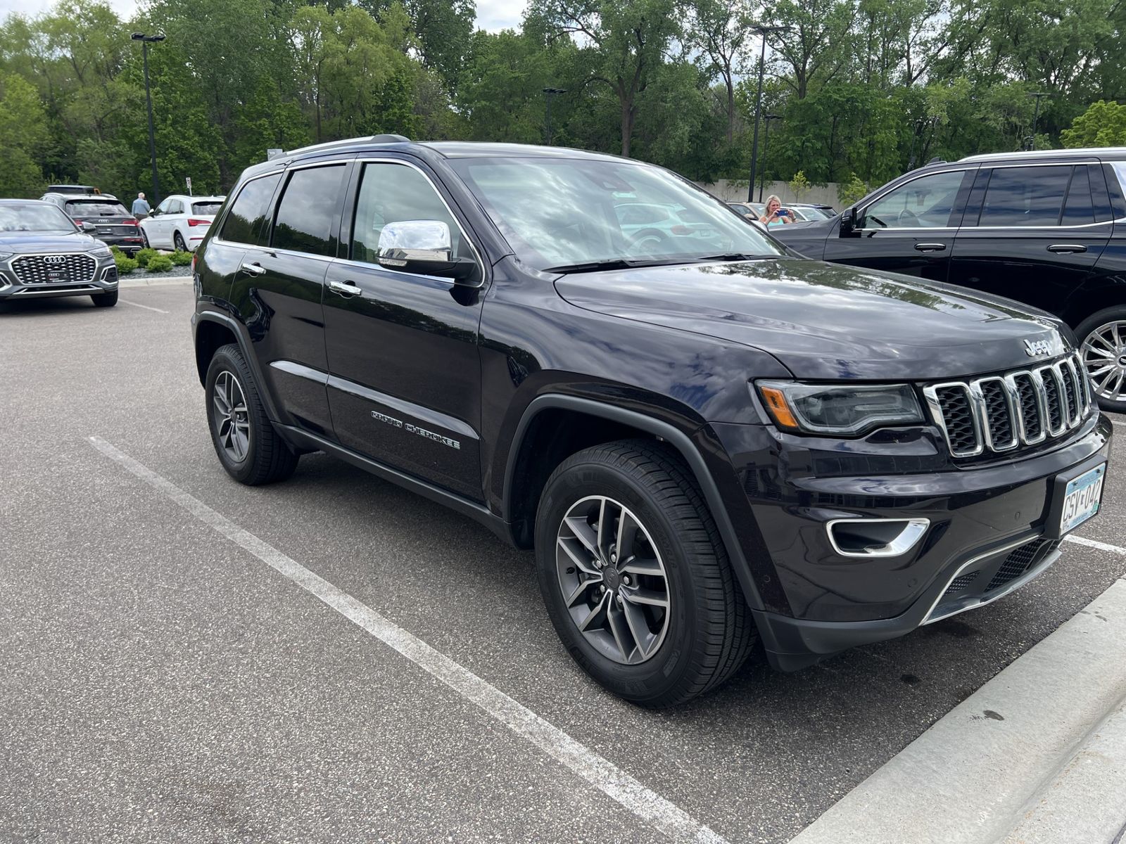 Used 2019 Jeep Grand Cherokee Limited with VIN 1C4RJFBG3KC697389 for sale in Minneapolis, Minnesota