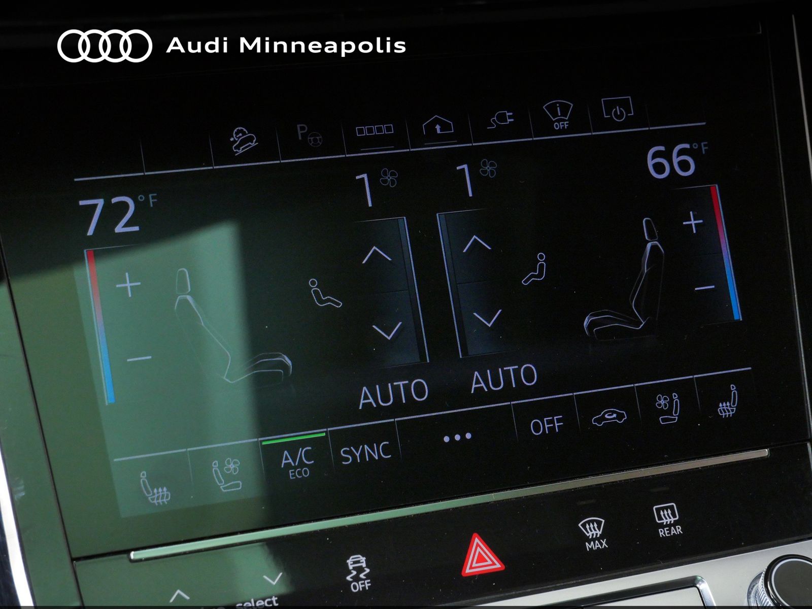 Thumbnail: 2024 Audi Q8 e-tron - 28