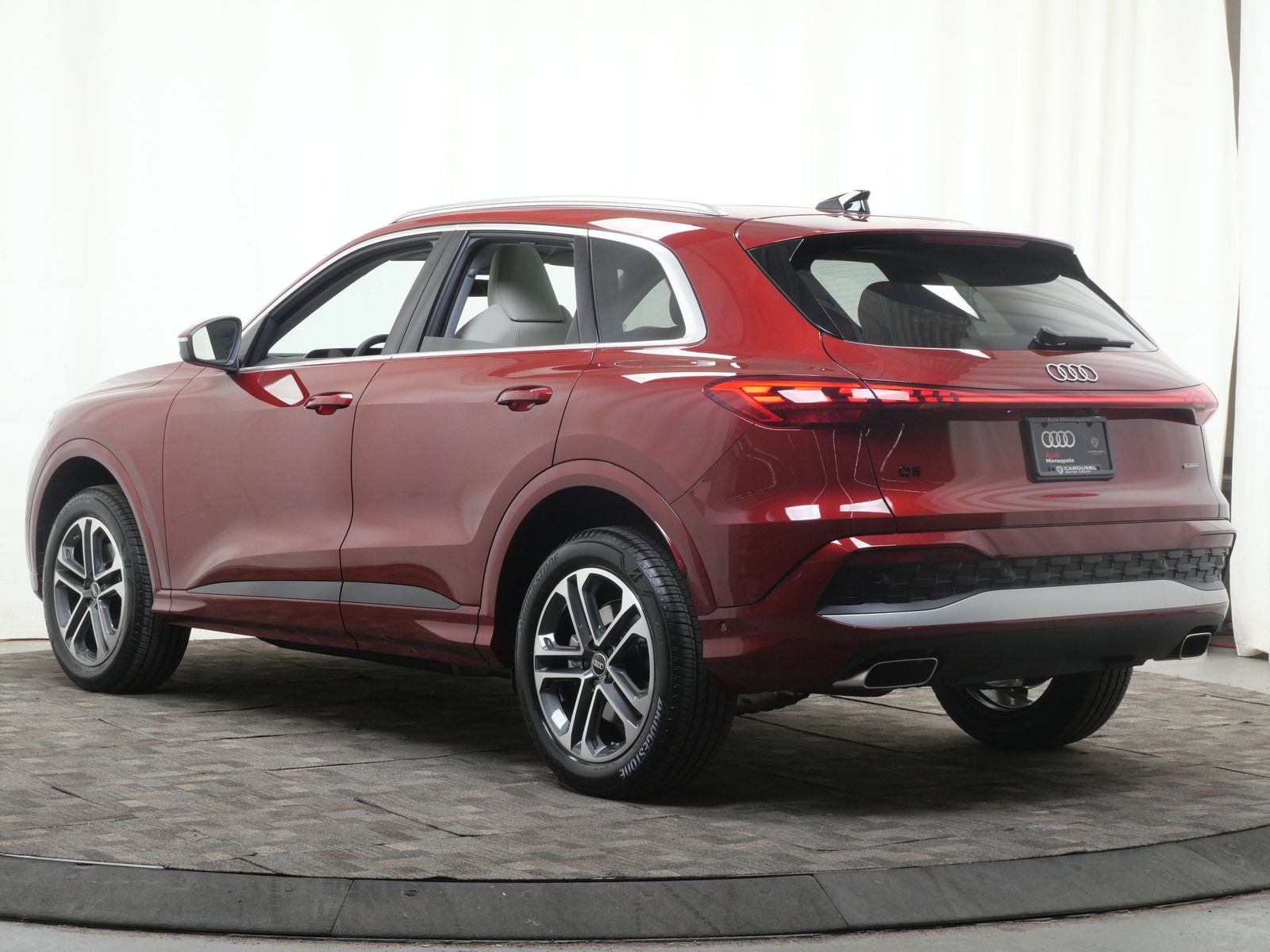 Thumbnail: 2026 Audi Q5 - 4