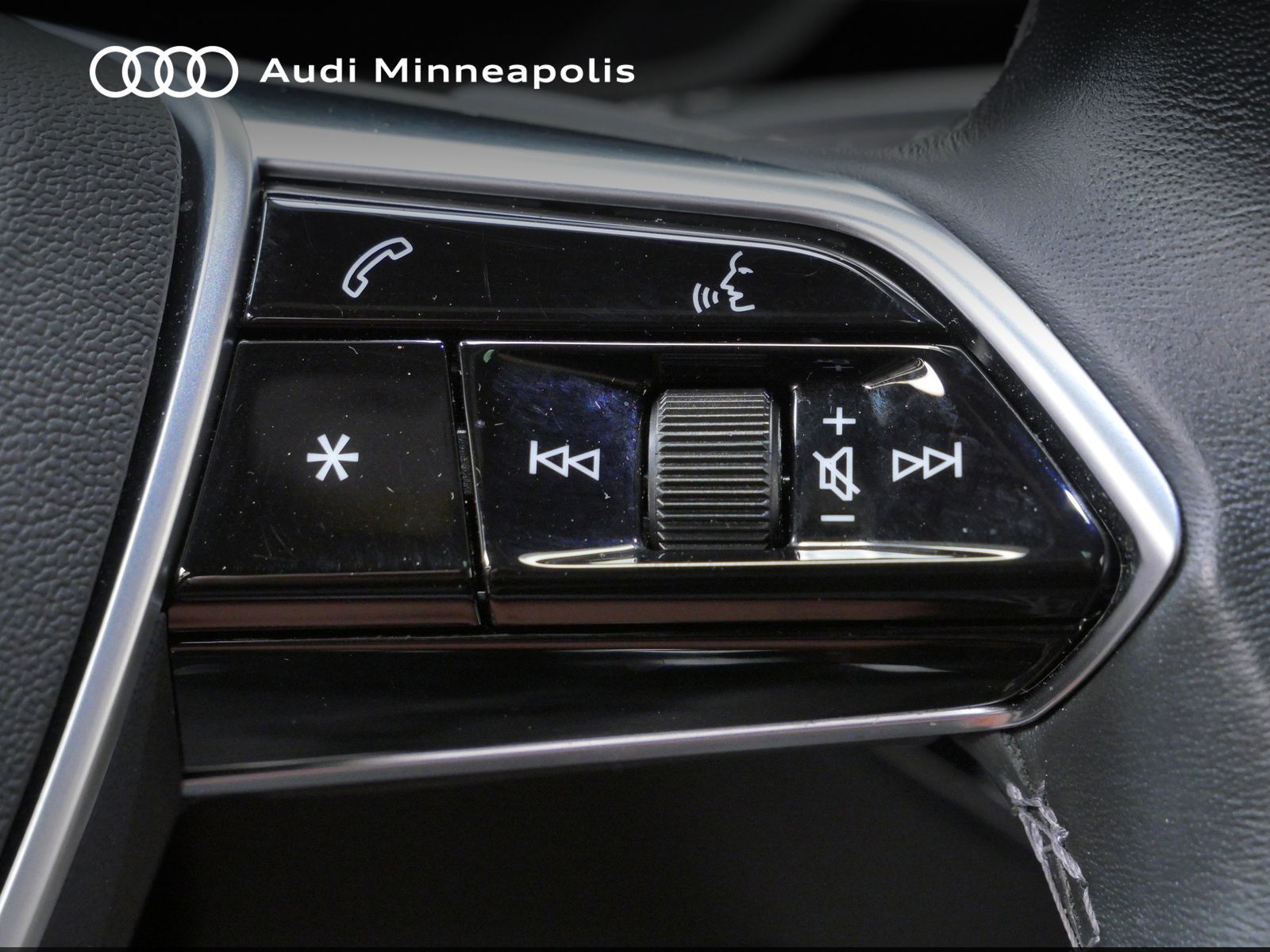 Thumbnail: 2024 Audi Q8 e-tron - 24