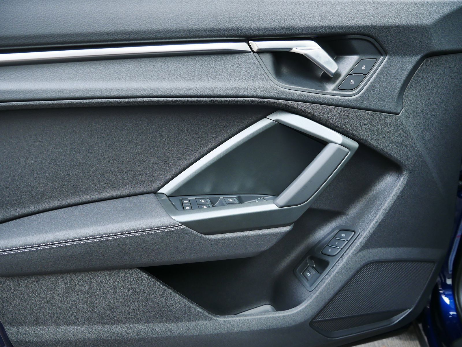 Thumbnail: 2025 Audi Q3 - 10