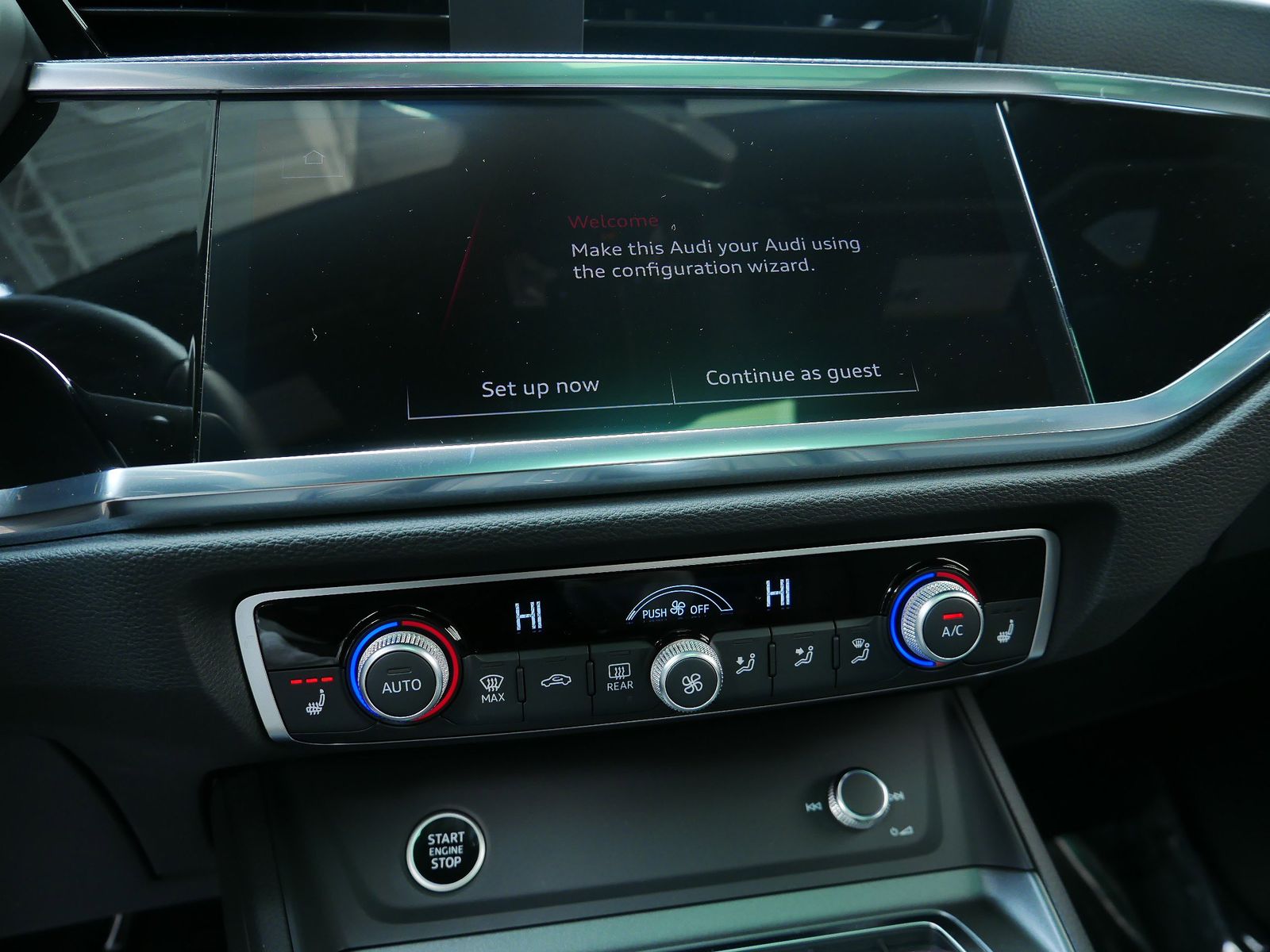 Thumbnail: 2025 Audi Q3 - 15