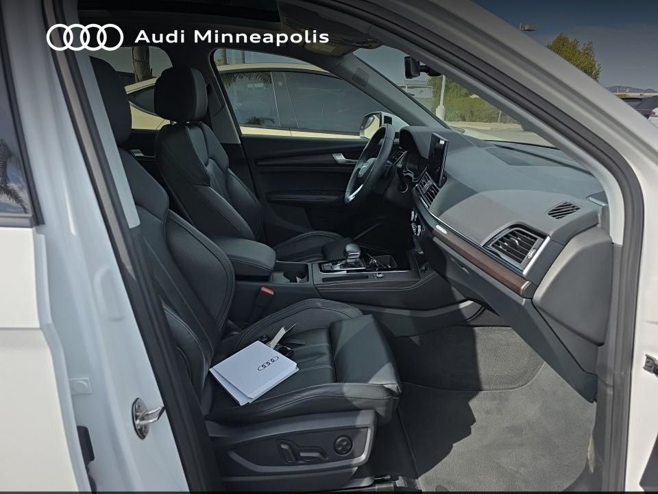 Thumbnail: 2023 Audi Q5 - 18