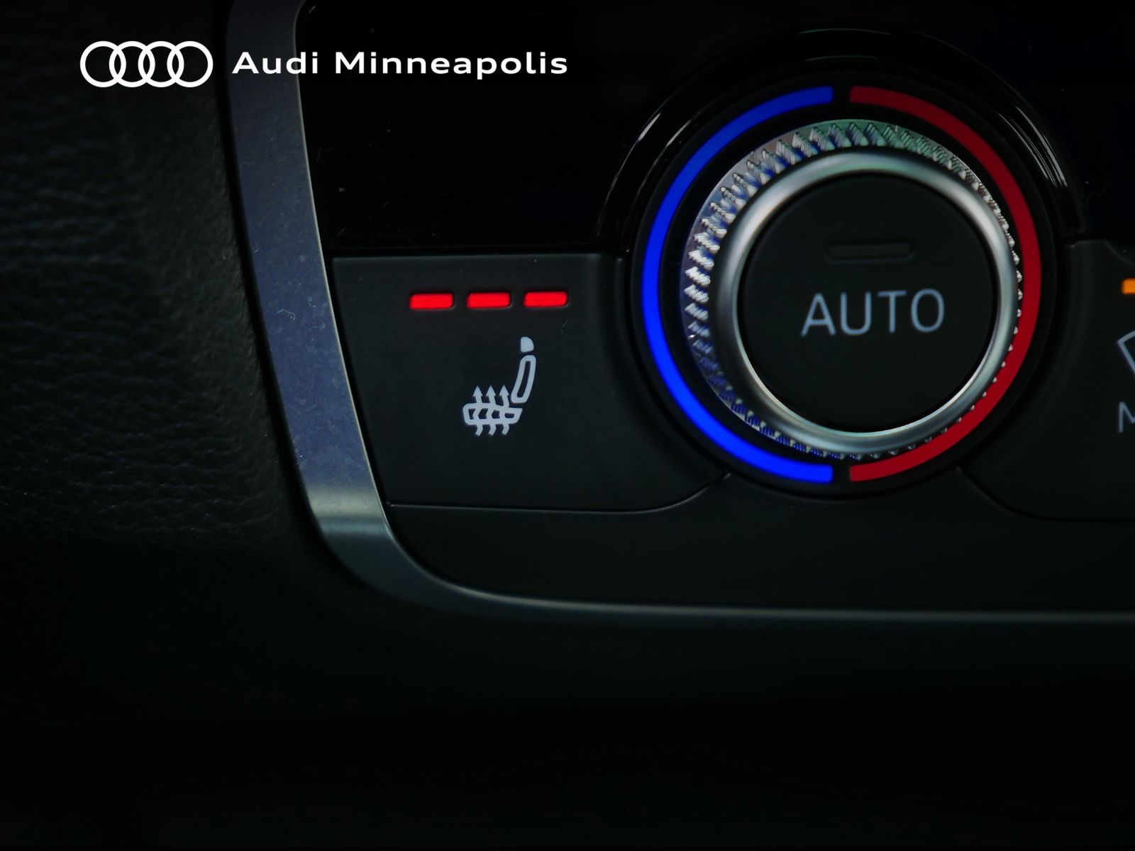 Thumbnail: 2025 Audi Q3 - 32