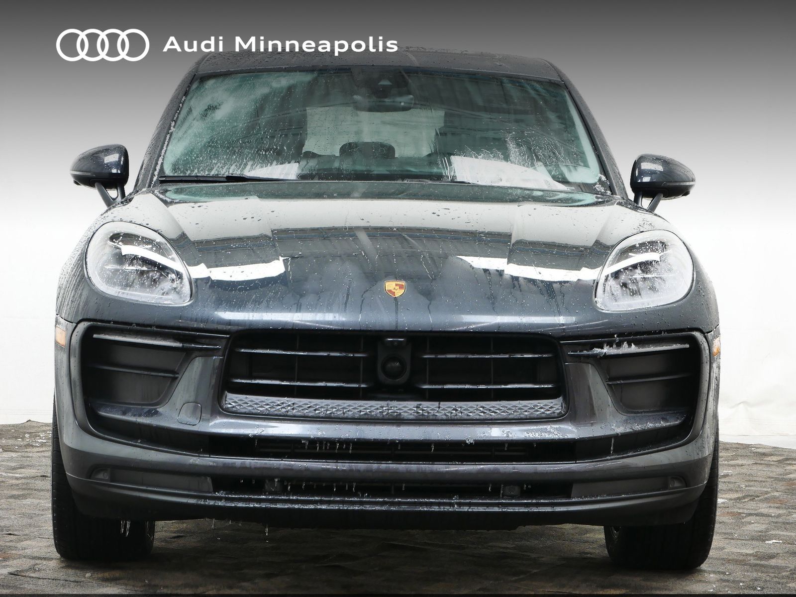 Thumbnail: 2023 Porsche Macan - 10