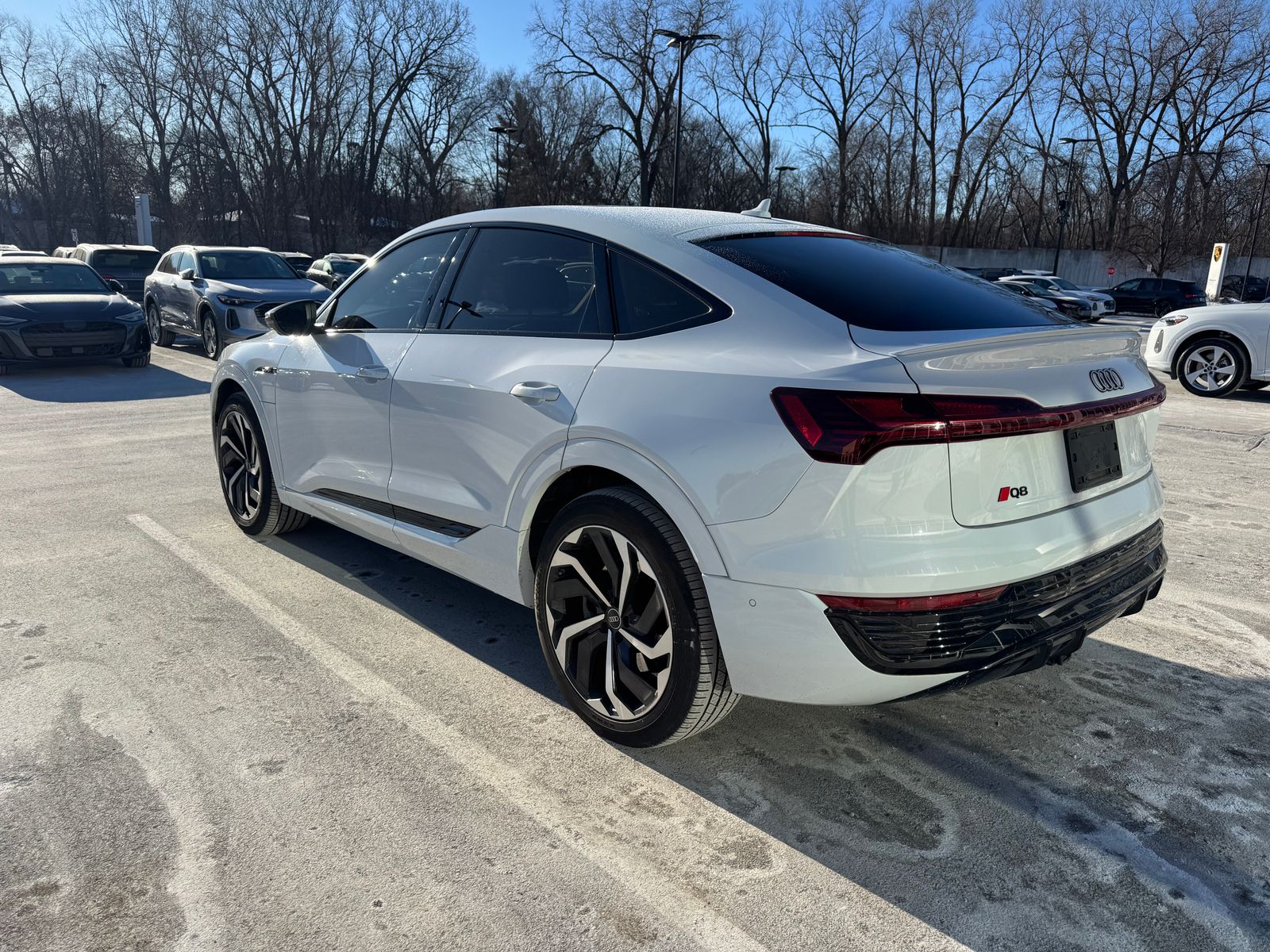 Thumbnail: 2024 Audi Q8 e-tron - 3