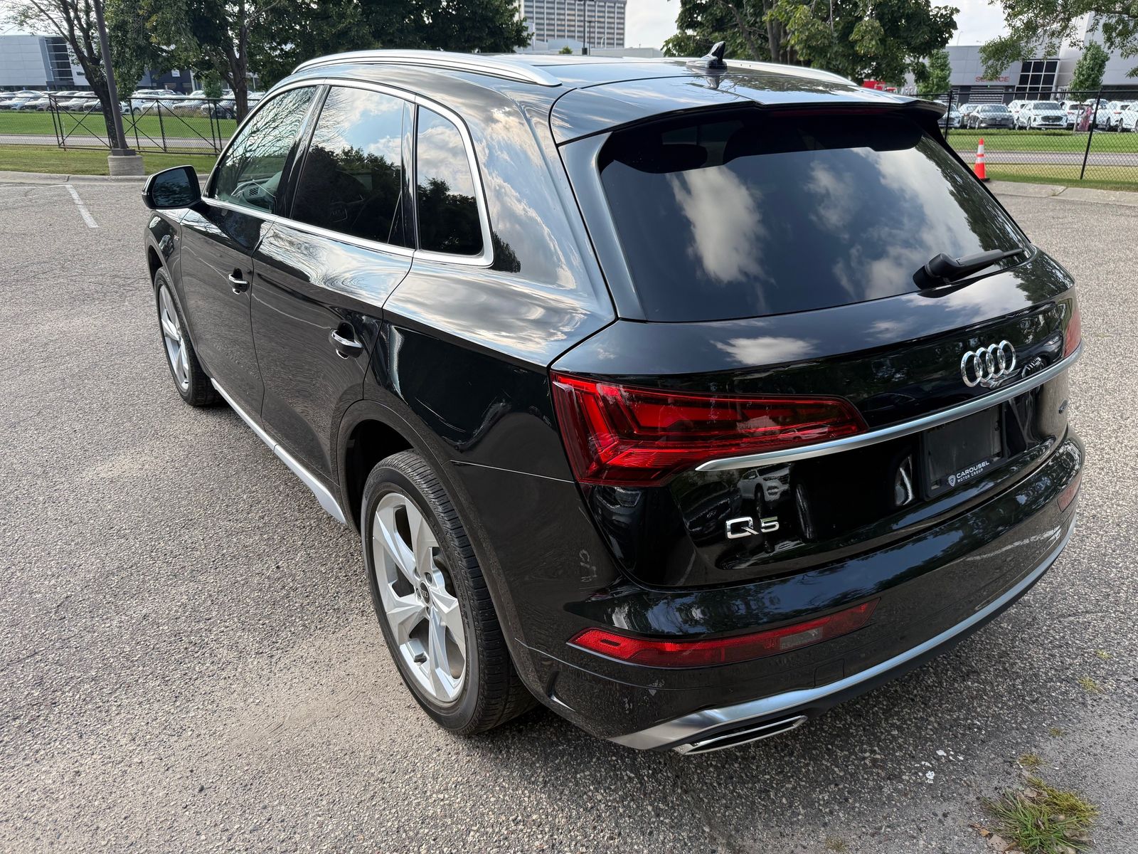 Thumbnail: 2023 Audi Q5 - 4