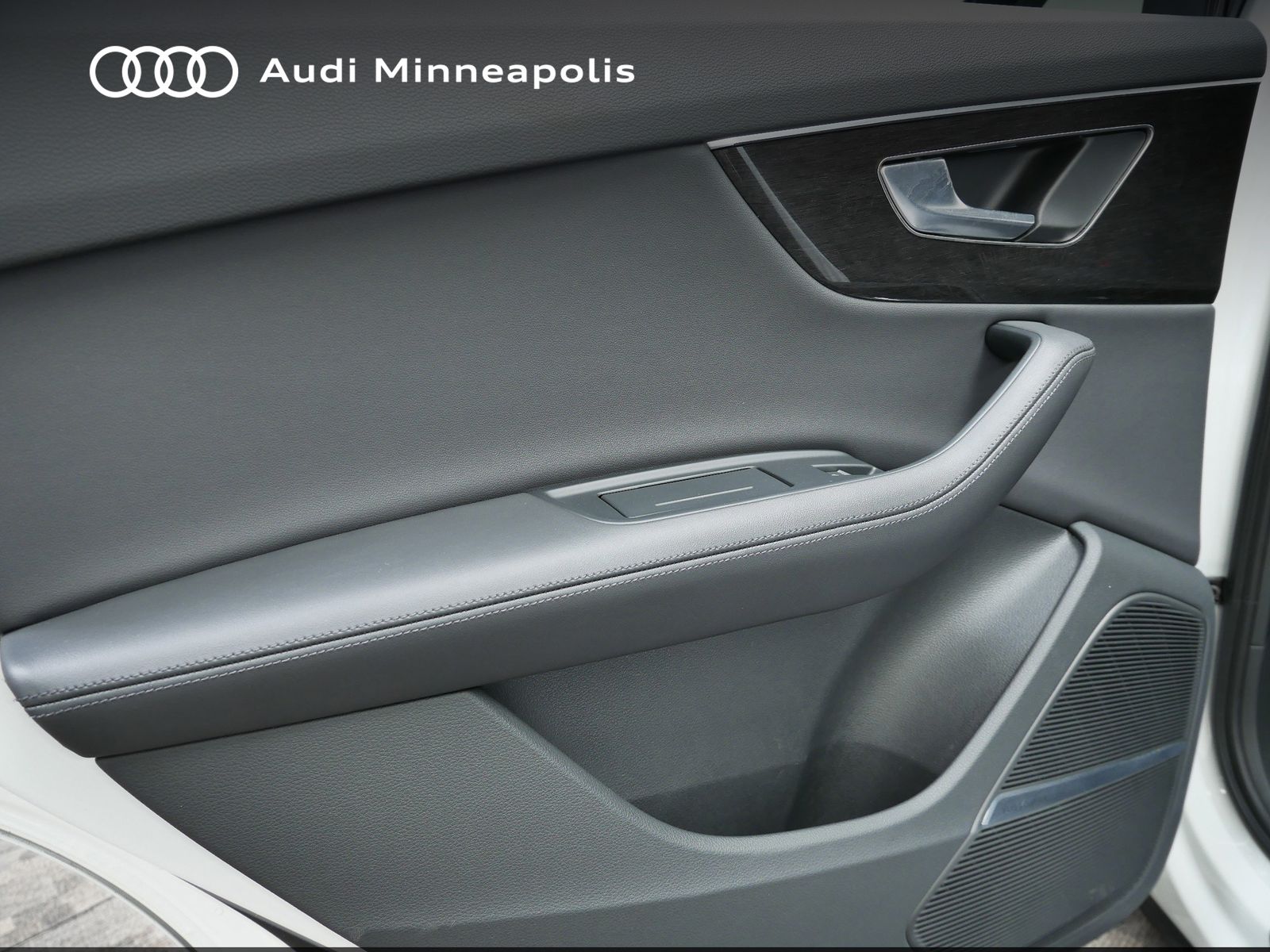 Thumbnail: 2023 Audi Q7 - 16