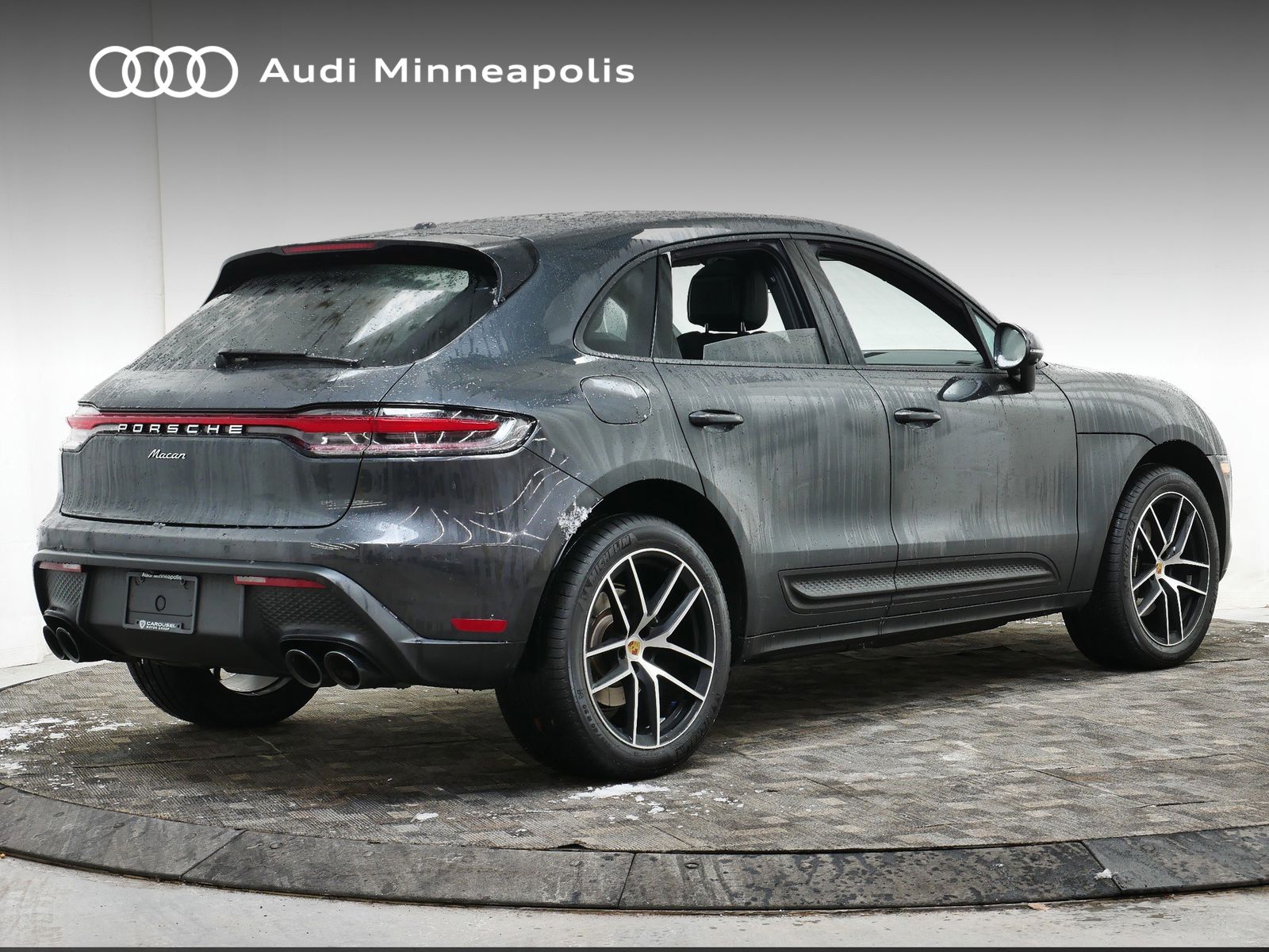 Thumbnail: 2023 Porsche Macan - 6