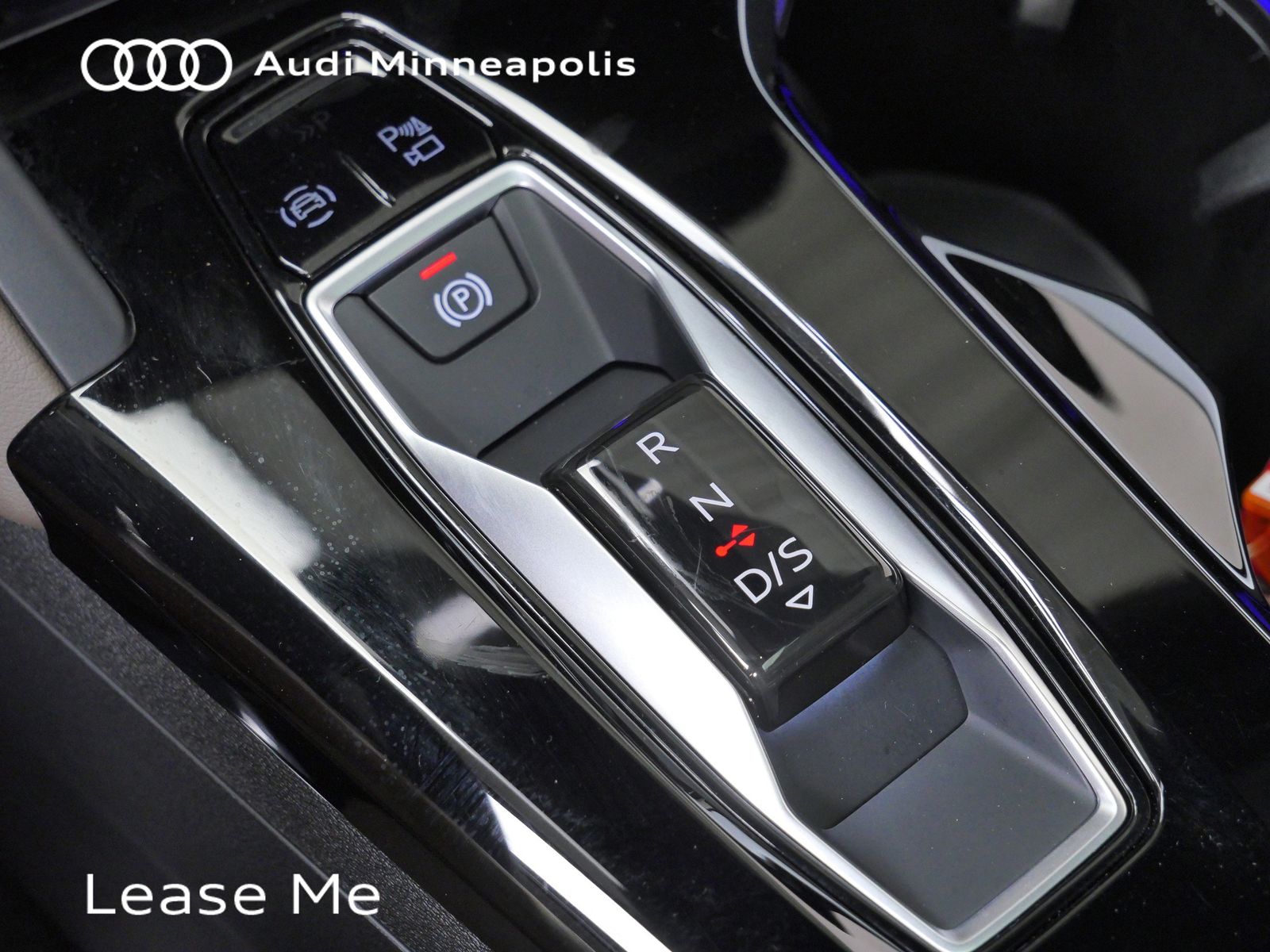 Thumbnail: 2025 Audi Q5 - 27