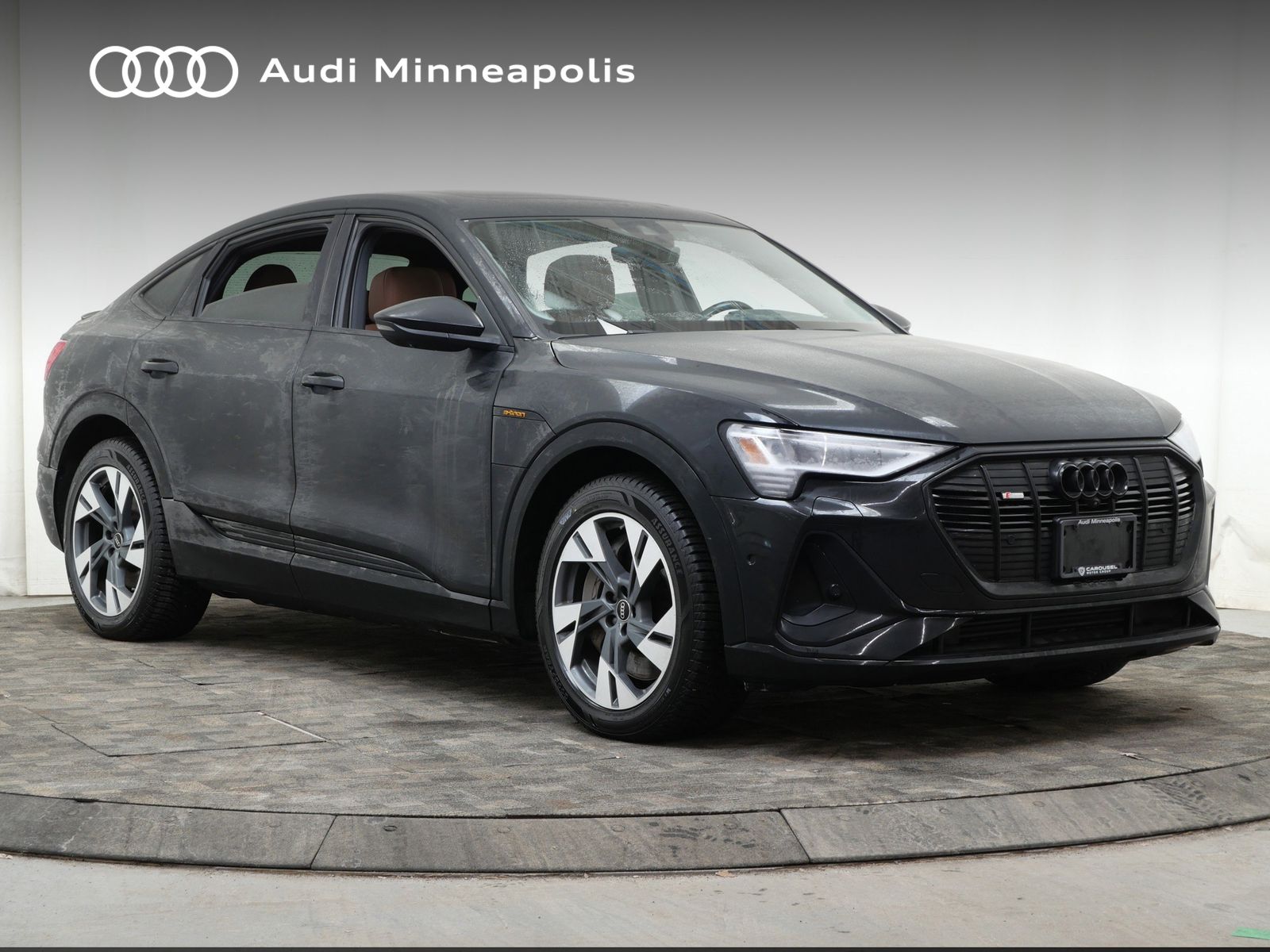 Thumbnail: 2022 Audi e-tron S - 10