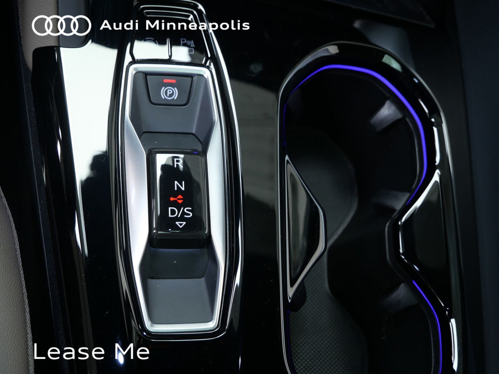 Thumbnail: 2025 Audi Q5 - 24