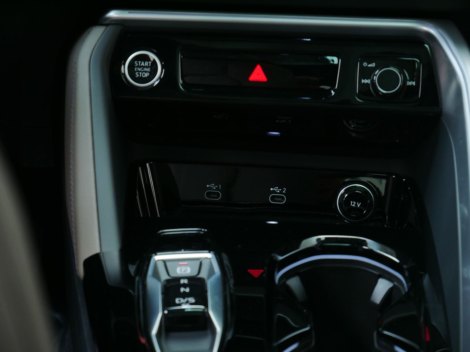 Thumbnail: 2025 Audi Q5 - 14