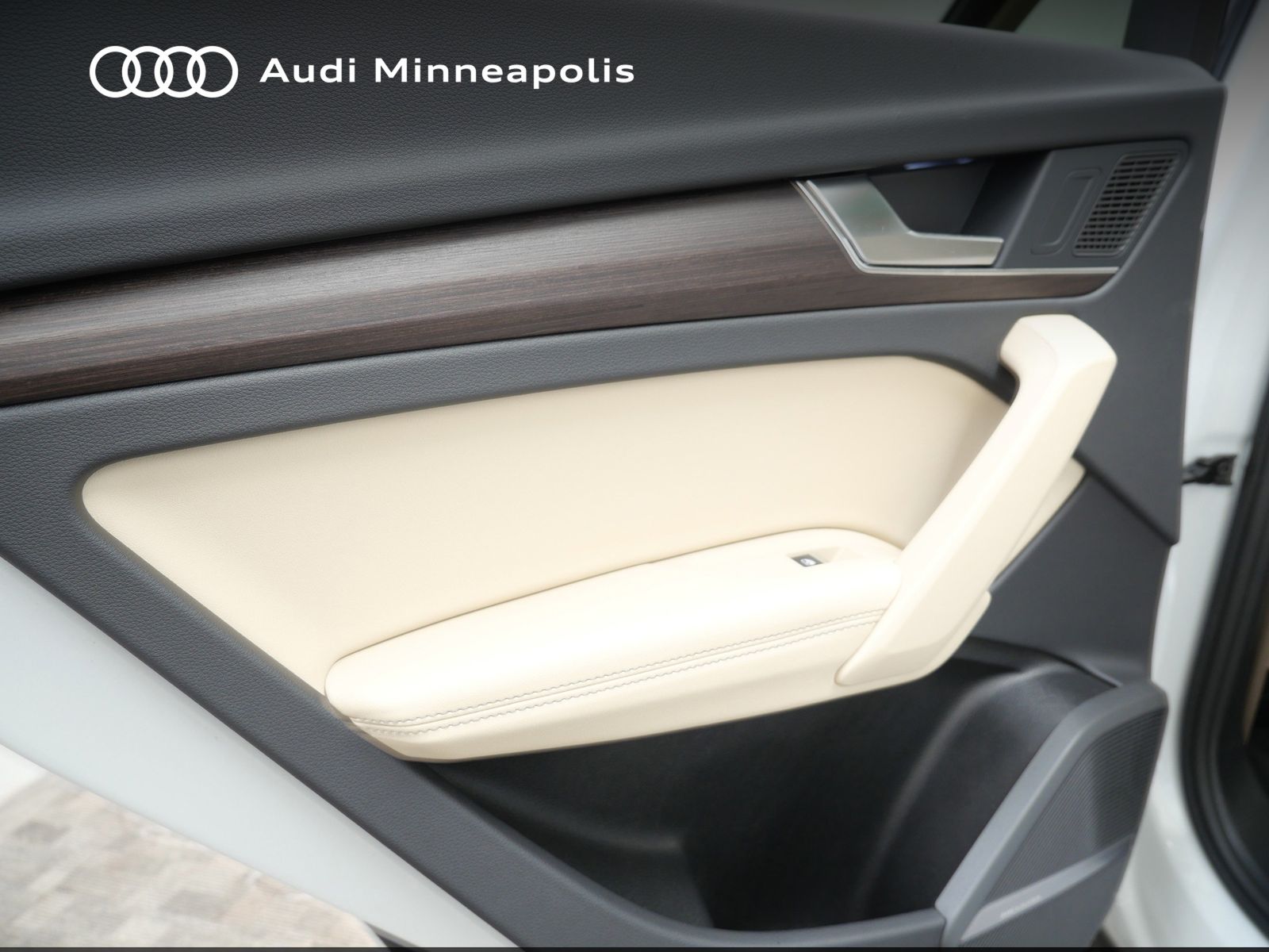 Thumbnail: 2023 Audi Q5 - 17