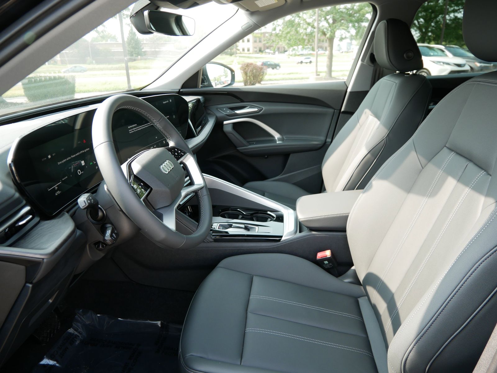 Thumbnail: 2025 Audi Q5 - 8