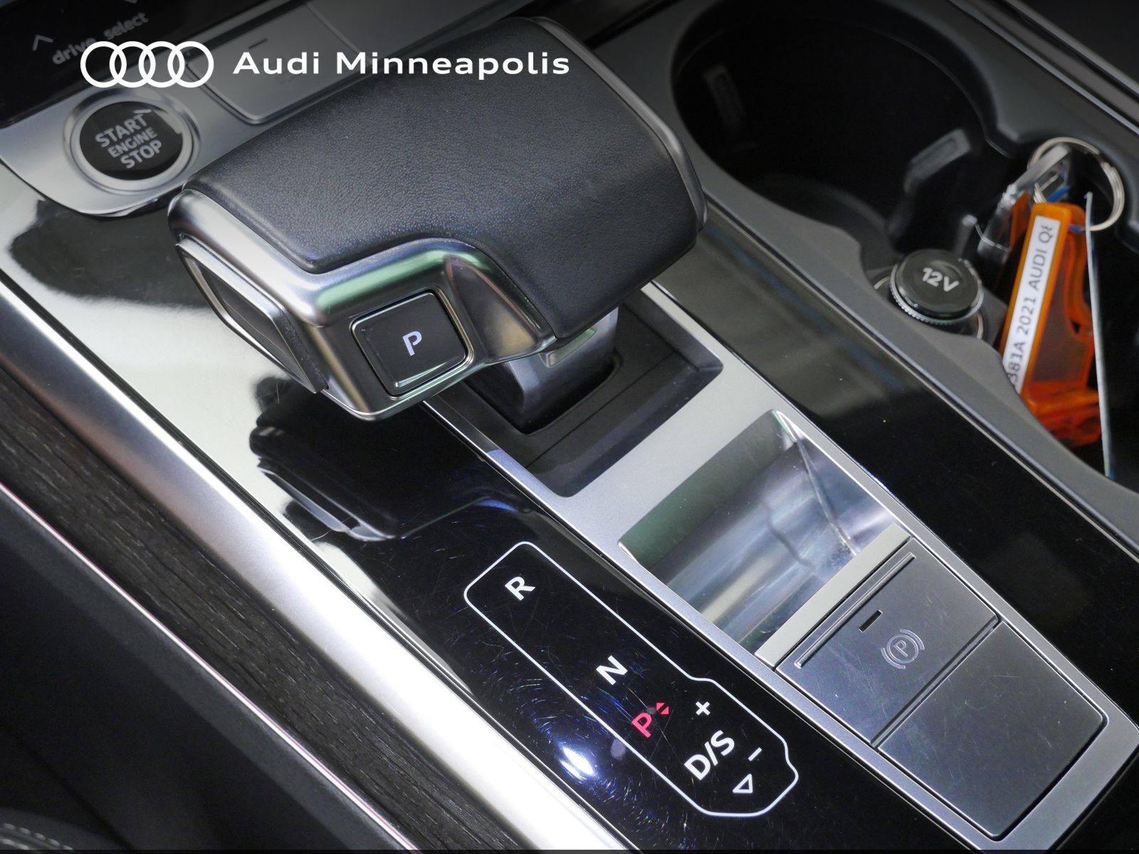 Thumbnail: 2021 Audi Q8 - 30