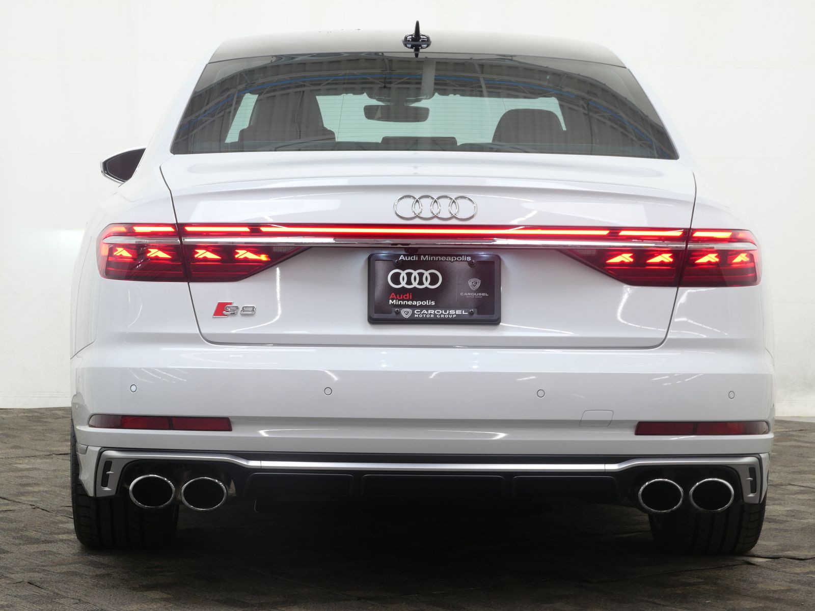 Thumbnail: 2025 Audi S8 - 5