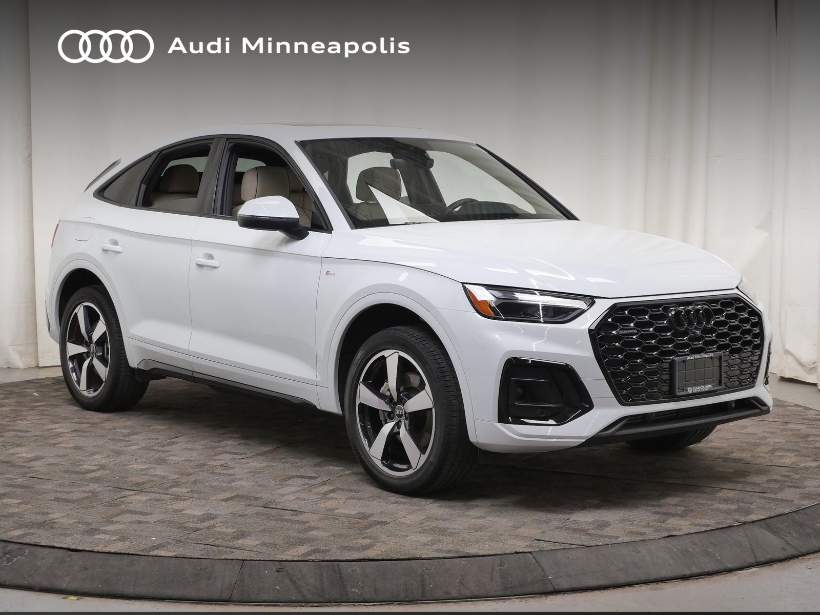 Thumbnail: 2023 Audi Q5 - 11