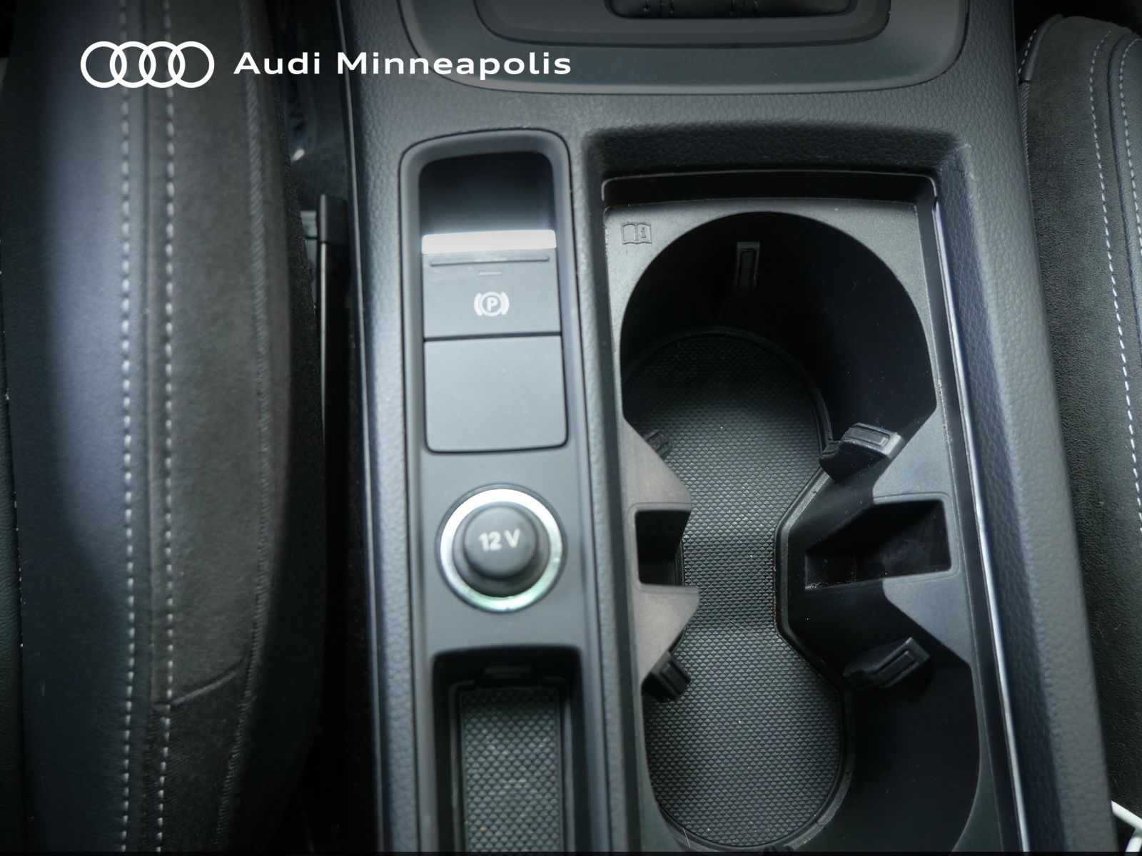 Thumbnail: 2023 Audi Q3 - 20