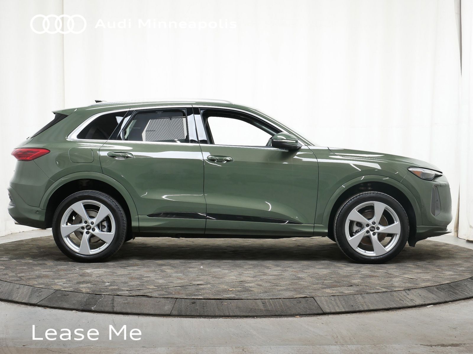 Thumbnail: 2025 Audi Q5 - 9
