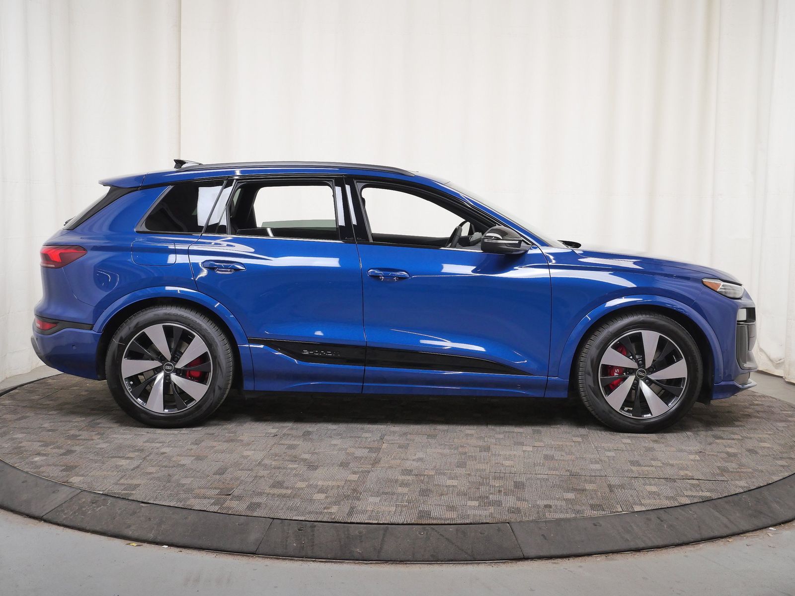 Thumbnail: 2027 Audi SQ6 e-tron - 7