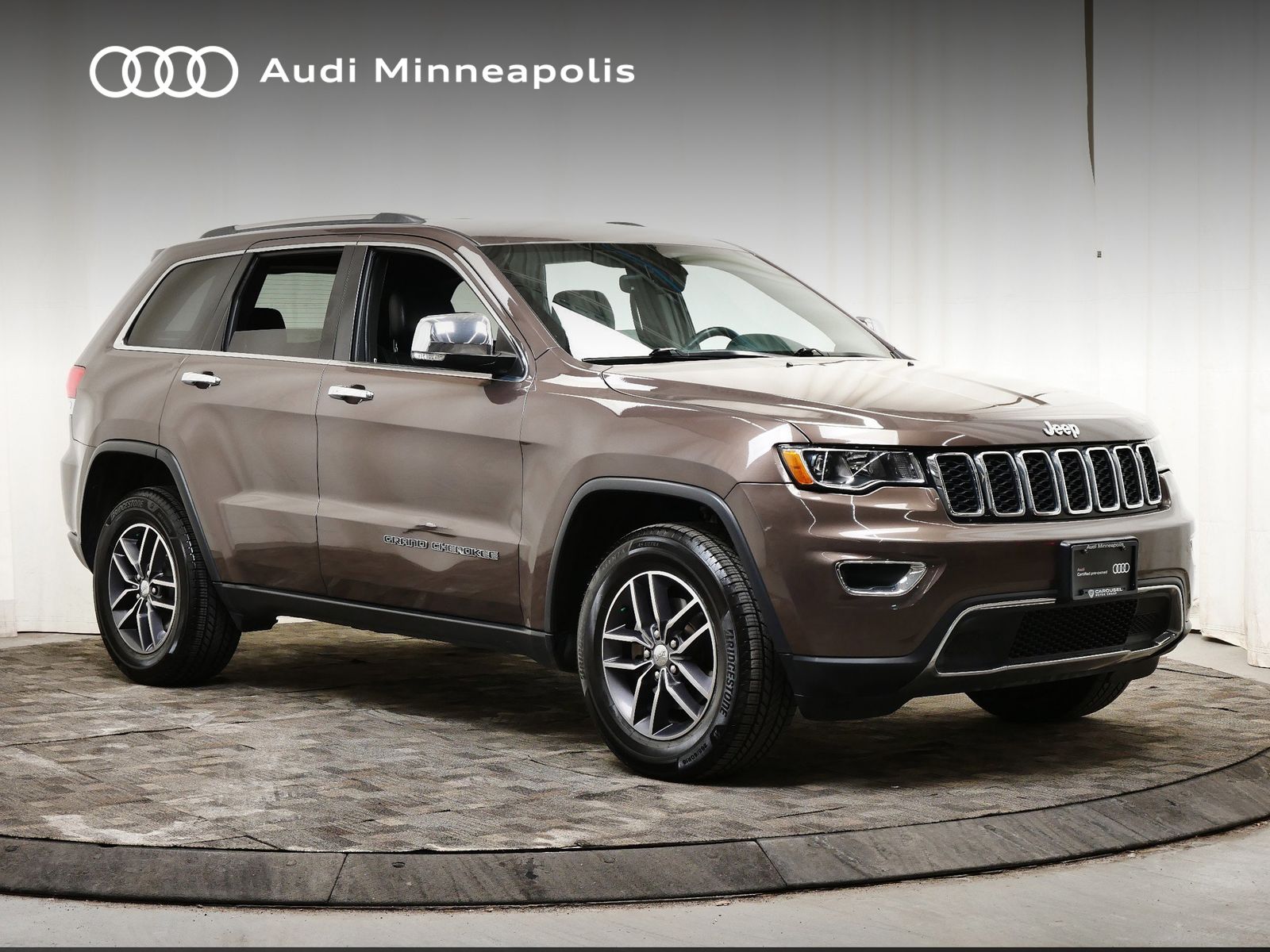 Thumbnail: 2017 Jeep Grand Cherokee - 10